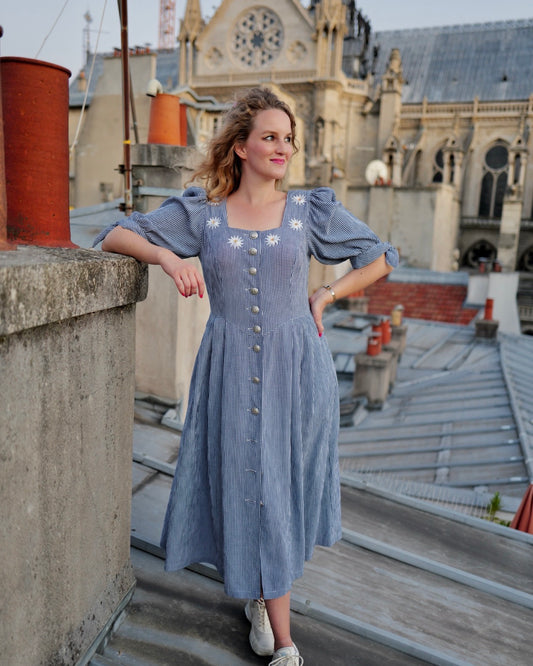Austrian Gingham Dress with Daisies - M