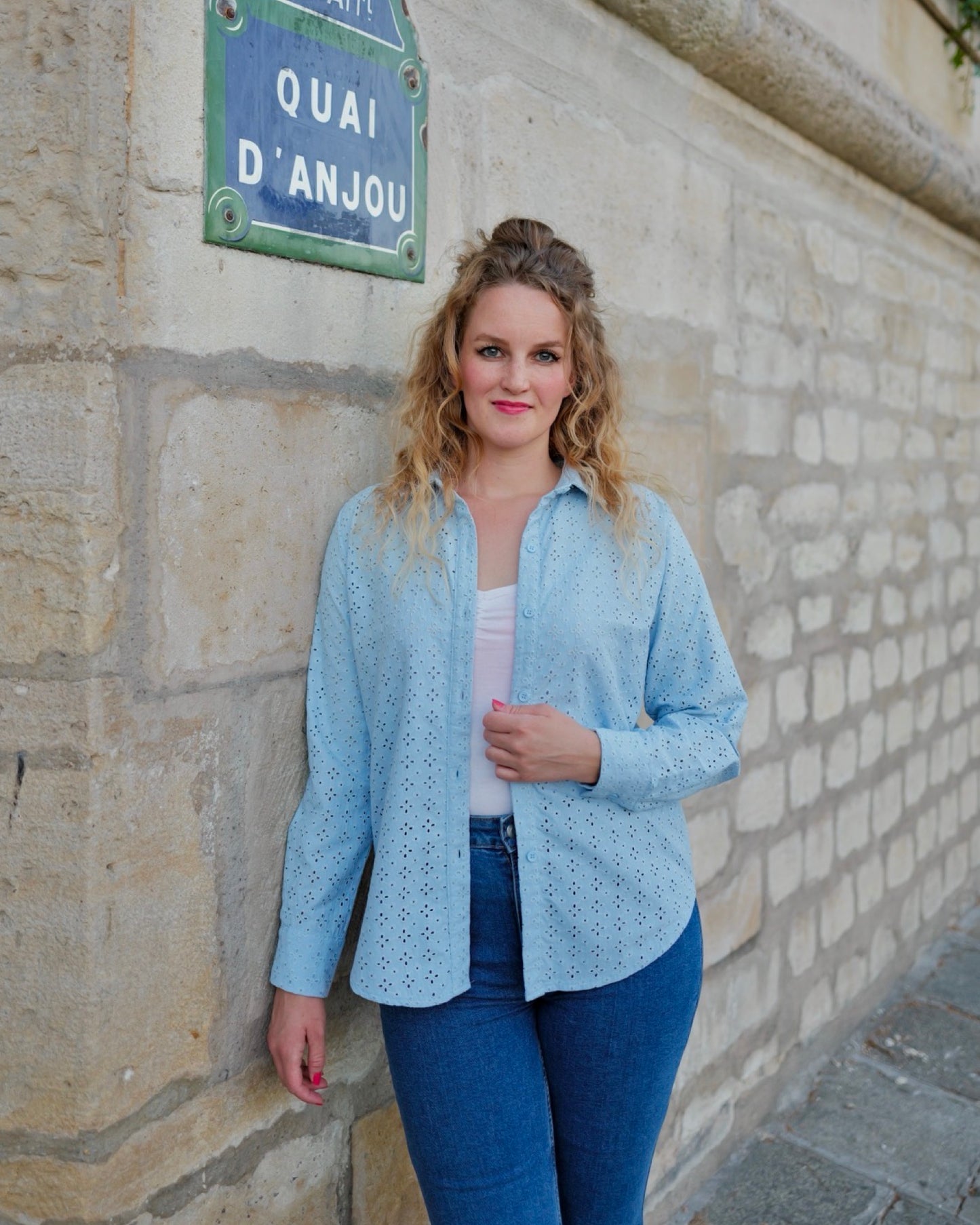 Babyblauwe broderie blouse - M