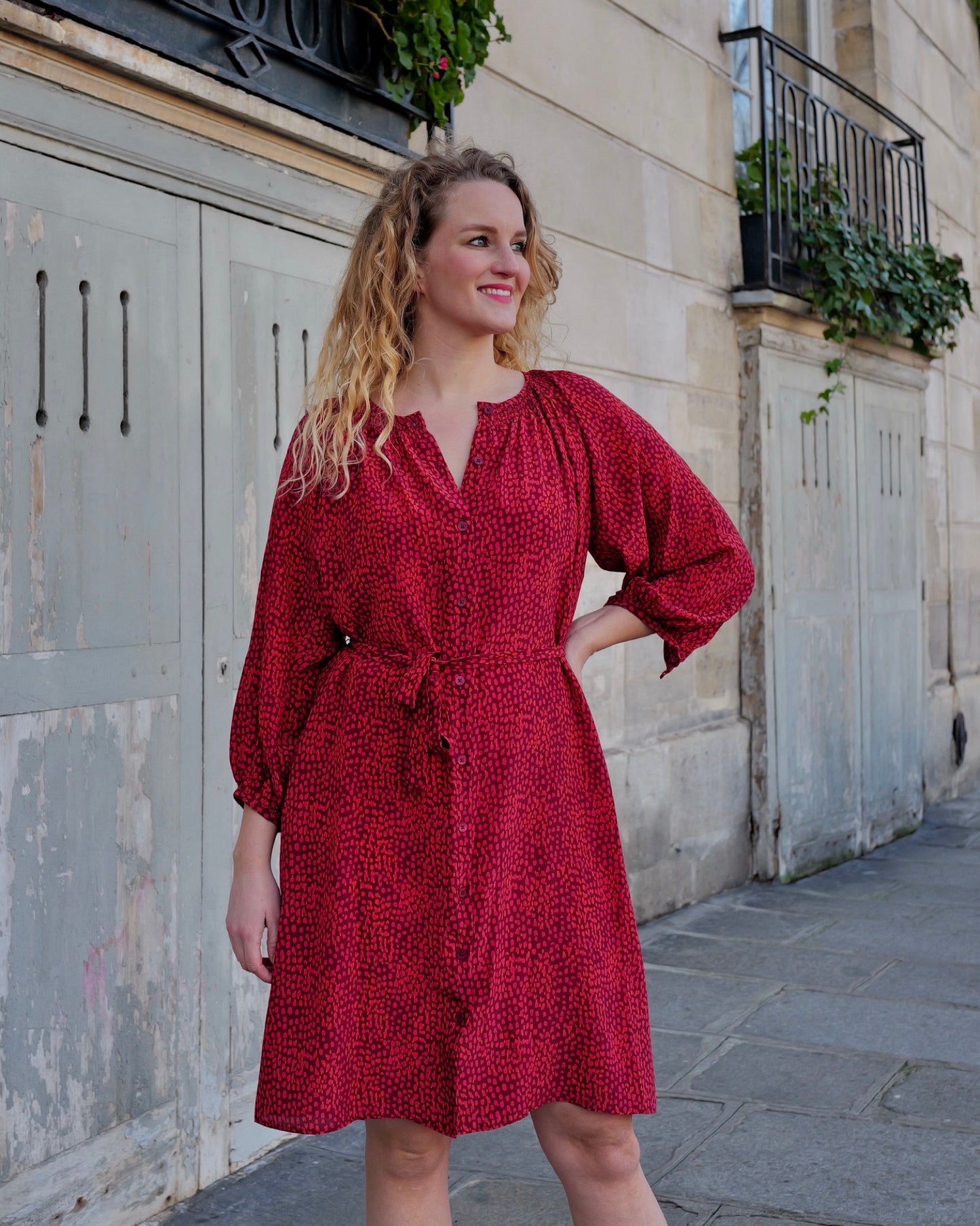 Button-down dress with print - S