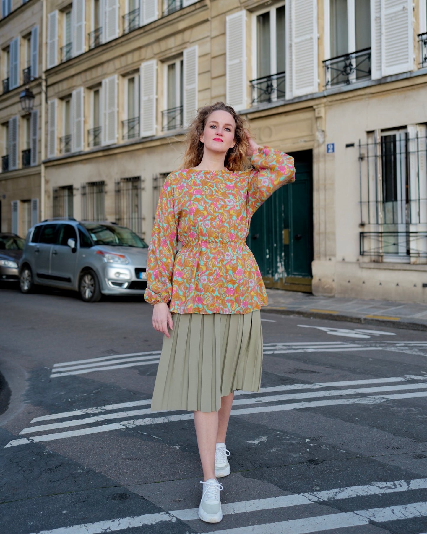 Kleurrijke vintage top met retroprint - M